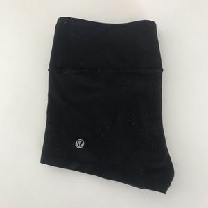 LULULEMON BLACK TIGHT BOOTY SHORTS + HEADBAND